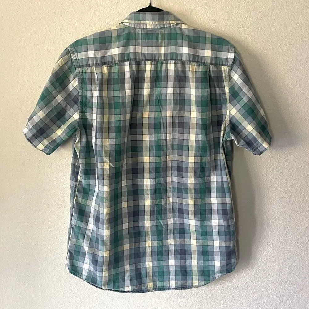 Gap Kids Plaid Button-Down, Short-Sleeve, Slim Fit, Dress Shirt. Size Medium.